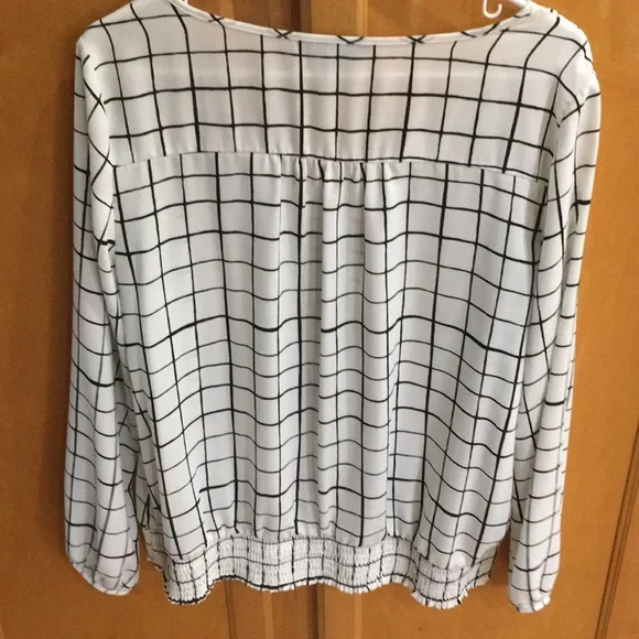 Apt. 9 Blouse - Picture 3 of 11